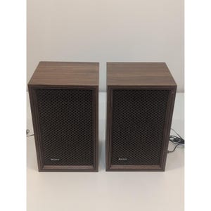 Altavoces Sony vintage de madera de los años 70, 2 gabinetes marrones, estéreo doméstico, para colgar en la pared. imagen 1