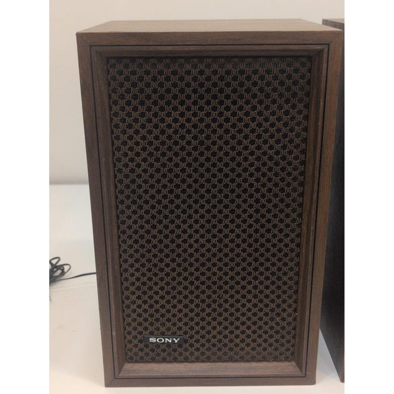 Altavoces Sony vintage de madera de los años 70, 2 gabinetes marrones, estéreo doméstico, para colgar en la pared. imagen 2