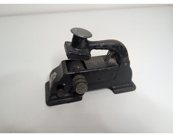 Antique Cosmo Model 3 Dating Stamp Press Cast Iron: A.D. Joslin Mfg Co Manistee