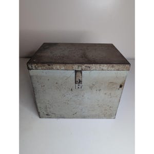 Vintage 1936 Military Metal Storage Exploder Box Empty With Handles