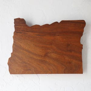 Oregon Wall Mount in Black Walnut