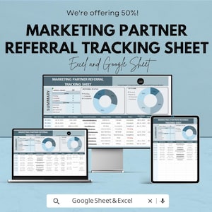 Pode incluir: Uma folha de rastreamento de indicações de parceiros de marketing digital exibida em um laptop, monitor de mesa e tablet. A folha está nos formatos Excel e Google Sheet, com uma seção de resumo e visualizações de dados. A imagem tem um fundo azul claro.