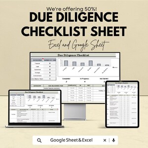 Könnte beinhalten: Werbebild für ein Due-Diligence-Checklistenblatt, verfügbar in Excel- und Google Sheet-Formaten. Das Bild zeigt die Checkliste auf einem Laptop, einem Desktop-Monitor und einem Tablet. Der Text enthält "We're offering 50%!" und "Due Diligence Checklist Sheet."