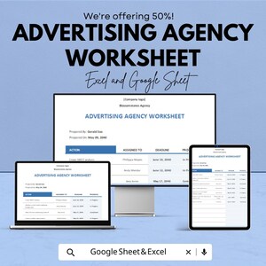 Könnte beinhalten: Digitale Werbung für ein Werbeagentur-Arbeitsblatt, angezeigt auf einem Laptop, Desktop-Monitor und Tablet. Der Text lautet "ADVERTISING AGENCY WORKSHEET" und "Google Sheet & Excel". Der Hintergrund ist ein Blauton.