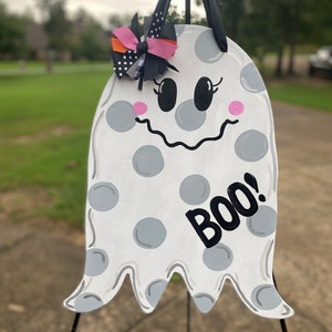 Ghost door Hanger, Halloween Door Hanger, boo decor, trick or treat, polka dot ghost