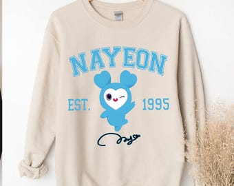 Nayeon Chibi Shirt, zweimaliges Mitglied Kpop Shirt, zweimaliges Merch, zweimaliges World Tour 2025 Sweatshirt, zweimaliges Mitglieds Tshirt, Kpop Liebhaber T-Shirt, zweimaliges Hemd