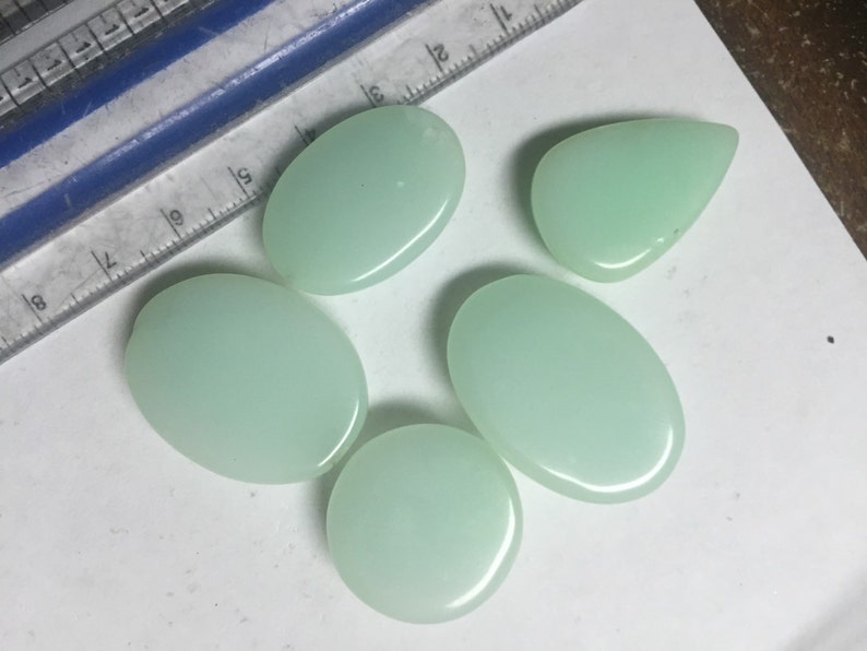 NEW STONE 5pcs 31g Chrysopal Cabochons