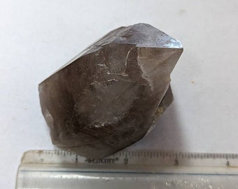 ナミビア産のブラックトルマリン入りスモーキークォーツ大粒クリスタル