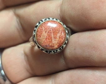 Anillo vintage de plata de ley con coral rojo raro, talla 6
