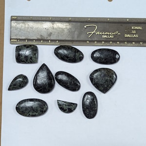 10pcs Black Tourmaline in Matrix Cabochons