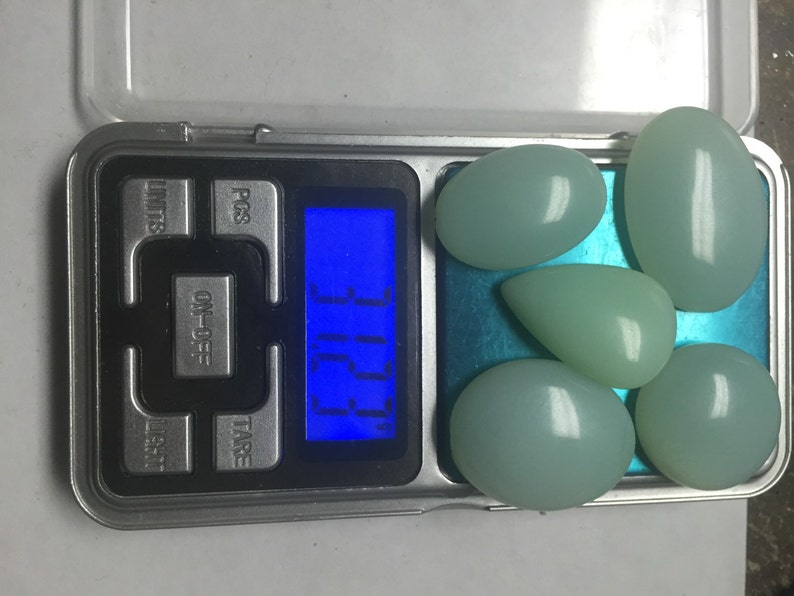 NEW STONE 5pcs 31g Chrysopal Cabochons
