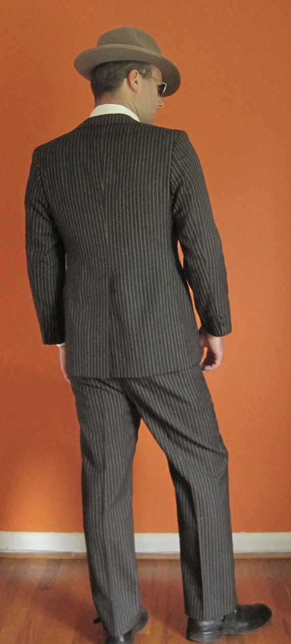 Pinstriped Wool Suit Sz 36-38 Short - image 2