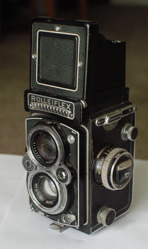 Rolleiflex 3.5E Twin Lens Reflex Camera. Taking Lens is Carl