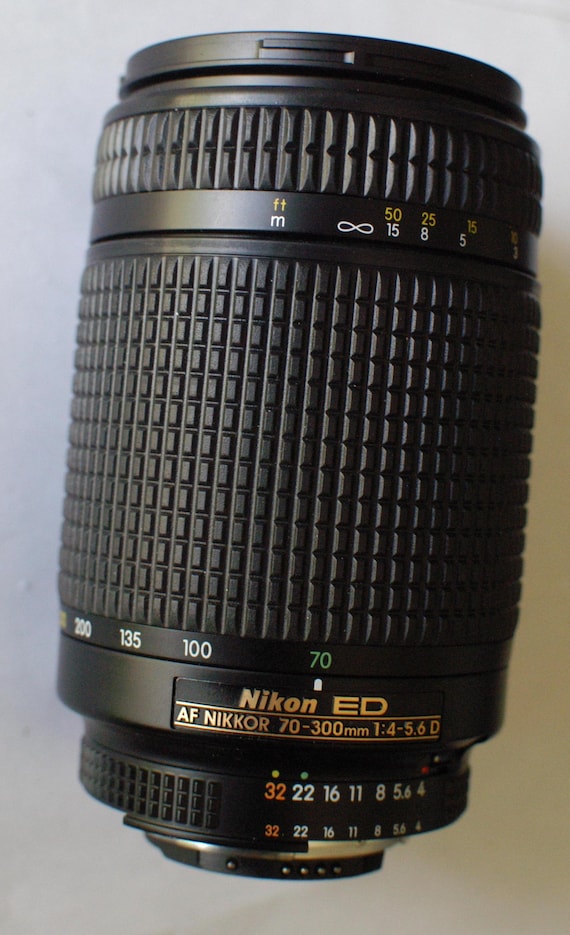 Nikon ED AF Nikkor 70-300mm 1:4-5.6 D Zoom Lens for Nikon