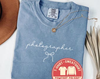 Comfort Colors® Photographer T-Shirt, Camera Tee, Photography Sweatshirt, Photographer Gift Idea, Christmas, Birthday, Photographer Mama