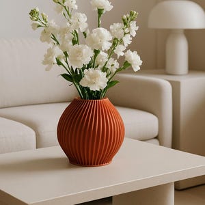 VARA Vase – 3D Printed Modern Flower Vase | Sculptural Ribbed Design for Minimalist Home Decor