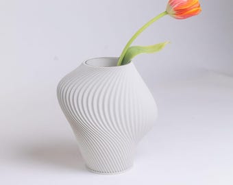 Ribbed Flower Vase, 3D Printed Modern Minimalist Home Decor, Bud Vase, Glass Insert, Table Centerpiece, Housewarming Gift, 6 Colors