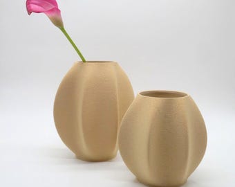 Grained Sculptural Vase with Glass Insert | OKLO by Kivā | Modern Signature Flower Vase