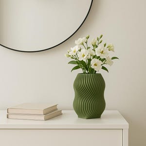 3D Printed Flower Vase: Sculptural Geometric Design, Nordic Minimalist Decor