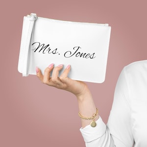 Clutch Handbag Bride Personalized Mrs Bag Wedding Gift Bridal Shower Accessory Bridal Name Purse Bride to be Gift New Last Name