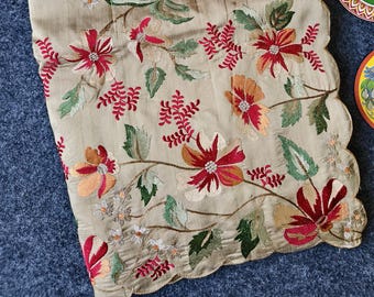 Matka Silk Saree, Floral Embroidery, Designer Indian Outfit, Scalloped Border, Festive Party Style