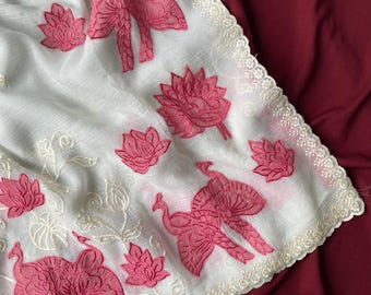 Crushed Silk Saree with Floral Applique Work, Scallop Border & Butti Blouse