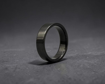 El Espejo de Obsidiana - Anillo de circonio negro pulido - Elegante anillo de boda moderno para hombre - Joyería de metal de lujo hecha a mano - Anillo de aniversario.