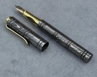 Pluma estilográfica de Damasco personalizada, regalo único para el quinto aniversario del esposo, pluma de lujo hecha a mano para el jefe, regalo de escritura profesional personalizado.