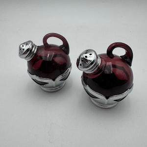 Cambridge Glass Farber Bros  Amethyst Purple Chrome Salt Pepper Shakers