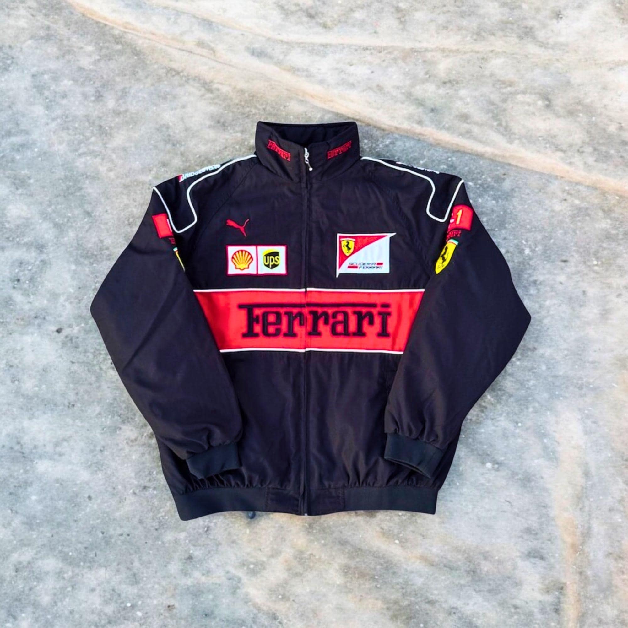 sub88様）【ジップジャケット】F1 フェラーリ（サイズ：XL） 中古品】フェラーリ F-1 レーシングジャケット XL〇YR-51952〇