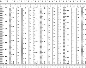 Puede incluir: Una plantilla de escala de centímetros en blanco y negro con múltiples reglas. Las reglas están marcadas con medidas en centímetros y pulgadas. El texto "CENTIMETRE SCALE TEMPLATE" está en la parte superior.