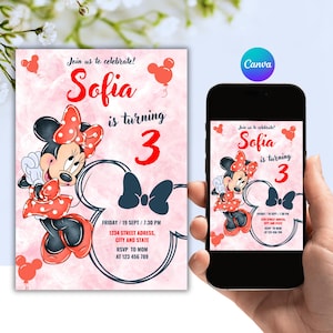 Puede incluir: Una invitación de cumpleaños rosa con Minnie Mouse. El diseño incluye globos rojos y el número 3. El texto dice: "¡Únete a nosotros para celebrar! Sofia cumple 3 años." La invitación está en la pantalla de un teléfono.