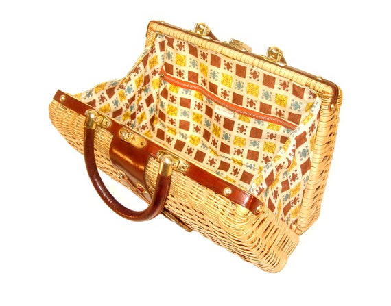 Vintage Wicker Handbag, Chic Leather Details, Mid… - image 3