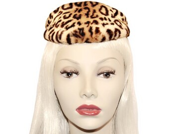 Beautiful Vintage Designer Fur Hat … Stunning and so Audrey  display picture 2
