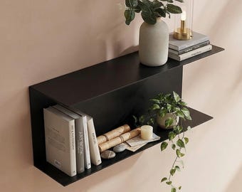 Modernt svävande nattduksbord och metallvägghylla, geometriskt nattduksbord, minimalistisk industriell rumsinredning