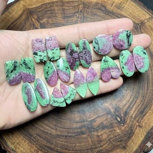 Natürliches Rubin-Zoisit-Paar, Anyolite-Lose Edelstein-Paar, Mix Cabochon-Paar, Edelstein-Match-Paar, Rubin für die Herstellung von Ohrringanhängern