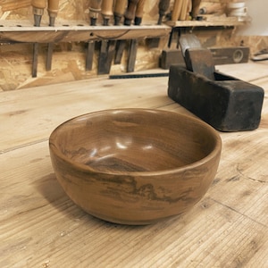 Handmade walnut bowl – unique piece