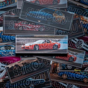 Drift Legends bilfotografi klistermärkespaket | Glansiga, matta och holografiska alternativ | Autentisk driftaction av Shirootsu