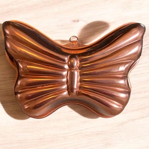 Vintage Copper Butterfly Jello Mold - 6-Cup Kitchen Baking Tool
