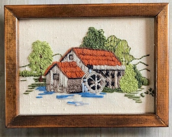 Vintage années 70 Grande broderie Crewel Art Floral Encadré