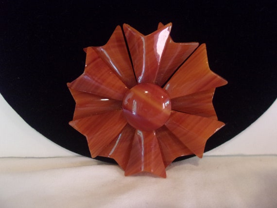 Modernist Tortoiseshell Daisy Flower Brooch Pin - image 3