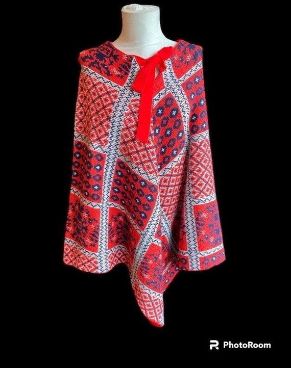 1970s vintage Boho Poncho, knit nordic print patte