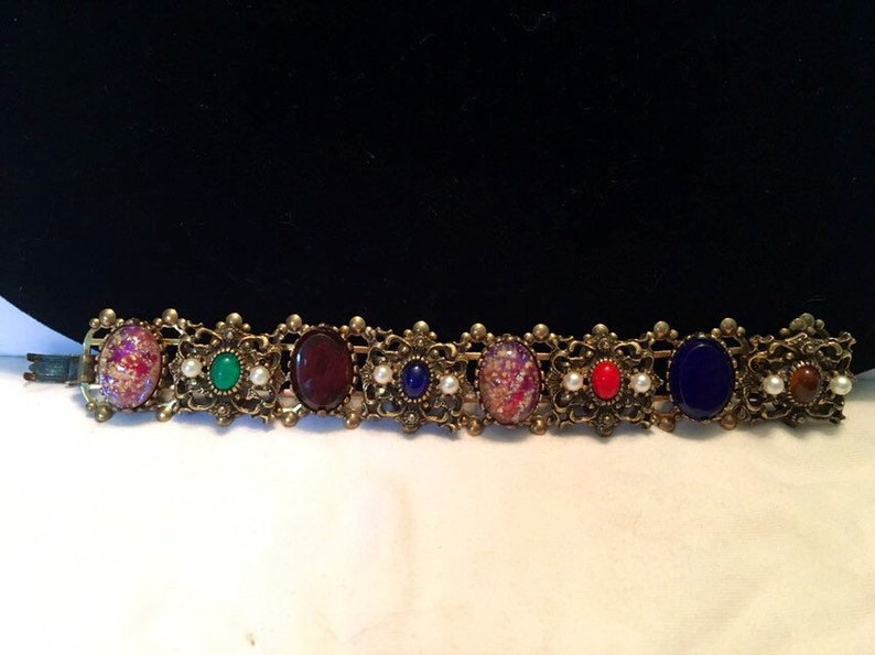 Antique Victorian Revival Easter Egg Glass Cabochons /& Faux Pearl Gilt Brass Book Chain Bracelet