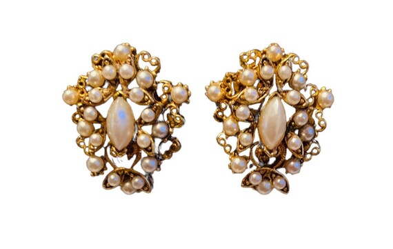 Florenza Pearl flower earrings, Gold Plate Seed P… - image 3