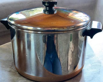 Olla Revere Ware vintage de 1994, 6 cuartos de galón, fondo de cobre, 1801 IL USA, con tapa.