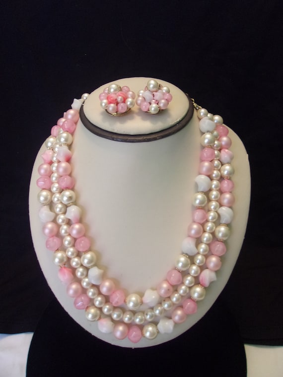 Hong Kong Vintage 1950's Faux Pearl & Pink Bead La