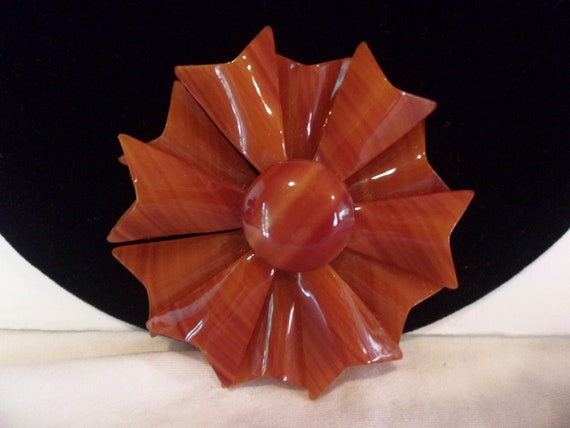 Modernist Tortoiseshell Daisy Flower Brooch Pin - image 1