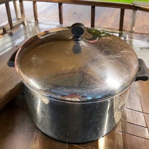 Farberware Großer Kochtopf, mit Aluminium verkleideter Edelstahl, Stock Pot mit Deckel, USA Kochgeschirr, 8 Qt
