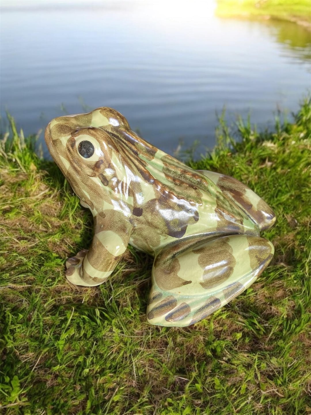 Brush Mccoy Frog Figurine, Realistic Frog Painted Pottery, Green ...