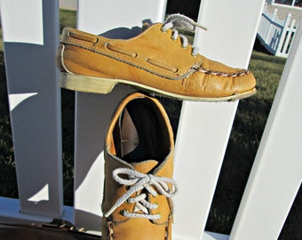 Vintage Women's Dexter Bowling Shoes | Boat Shoe Tan Leather Rockabilly Shoes | Women's Leather Rockabilly Boat Shoe Styling Bowling Shoes